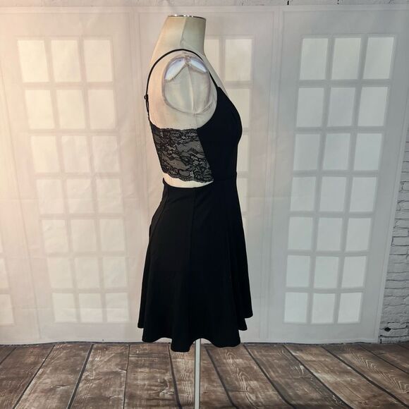 Lush Lulus Black Perfect Evening Lace Skater Mini Dress Small NWT - Picture 7 of 11